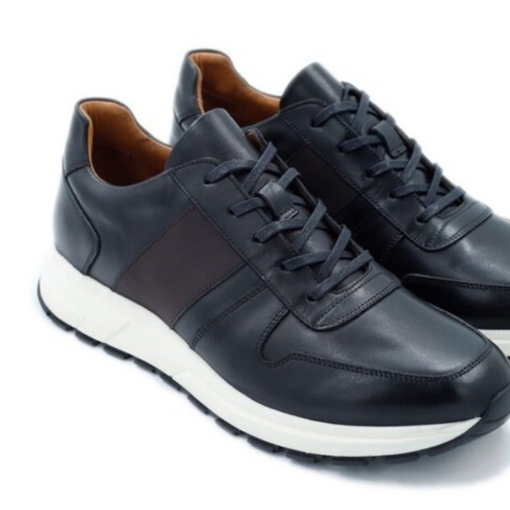 VellaPais sneakers Flash sale!